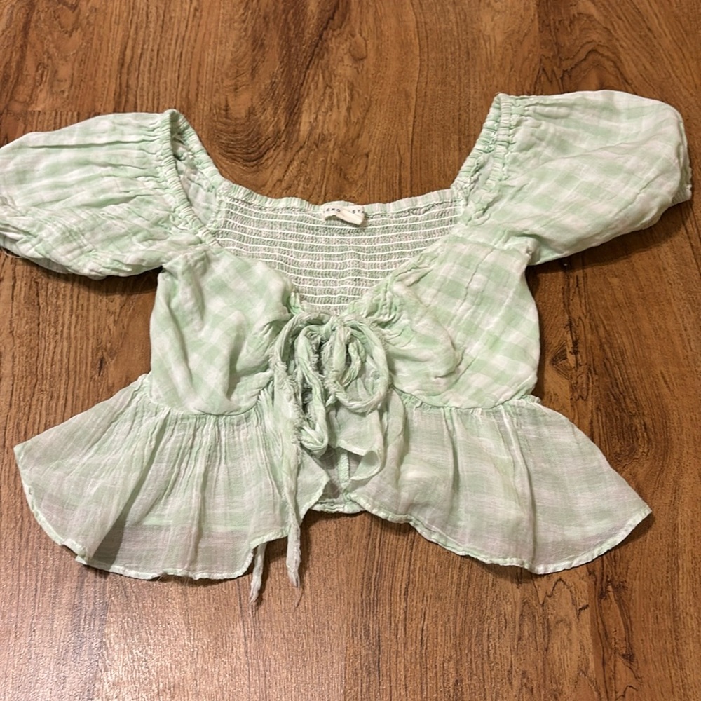 Aeropostale cropped top